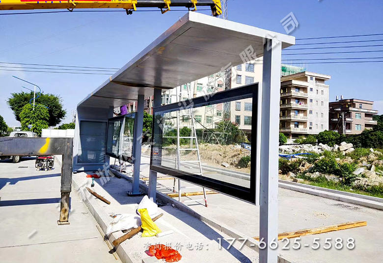 福建泉州現(xiàn)代時(shí)尚公交車站臺(tái)案例