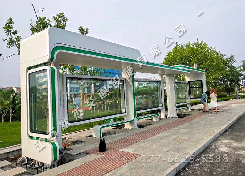城市現(xiàn)代公交站臺(tái)安裝現(xiàn)場